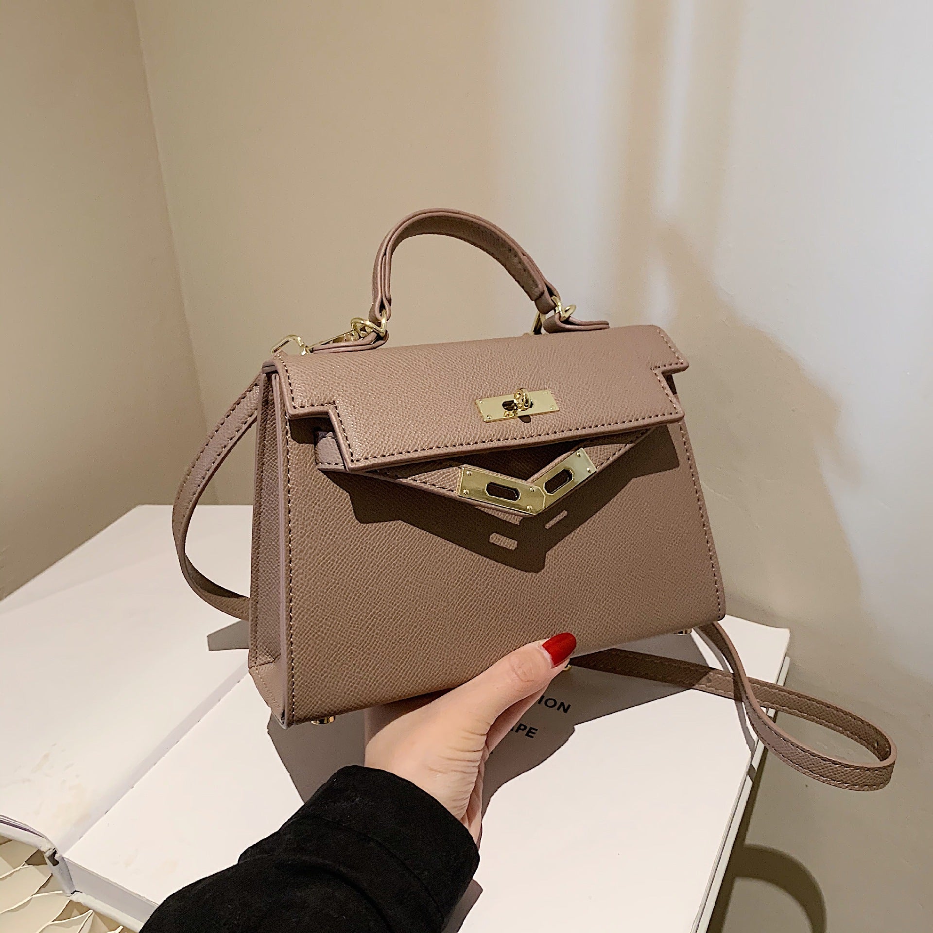 Élise Mini Crossbody Bag